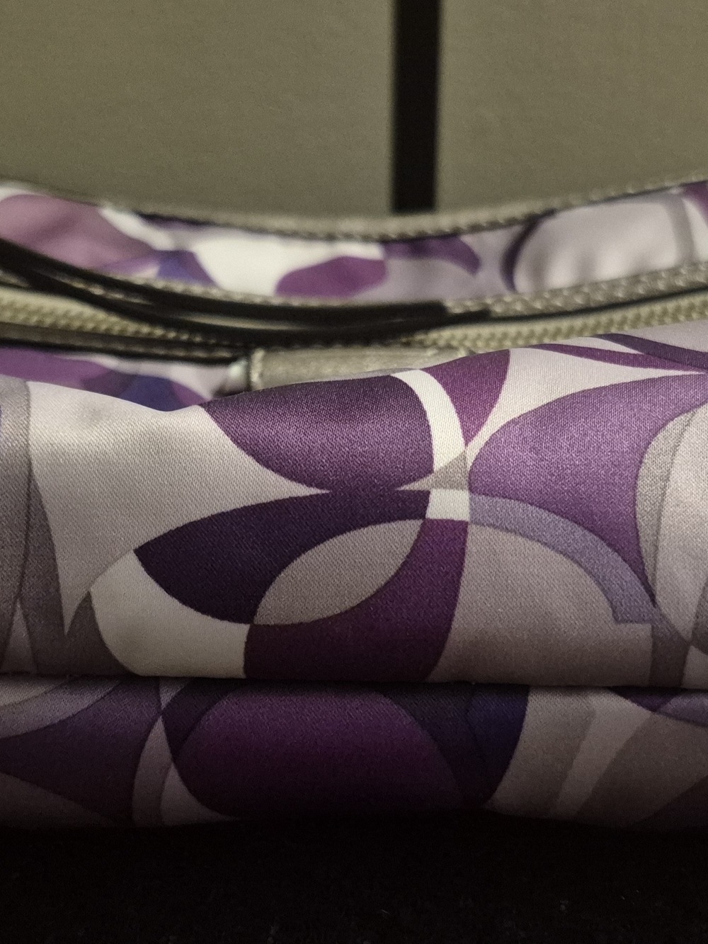 Coach Purple/lilac Signature C Pattern Shoulder Bag with Metallic Trim - Picture 6 of 8